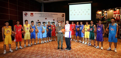 前11轮仅打进12球，斯基拉：罗马想在冬窗买新前锋和右脚边锋（前11轮仅12球，斯基拉称罗马冬窗寻觅新中锋与右脚边锋）